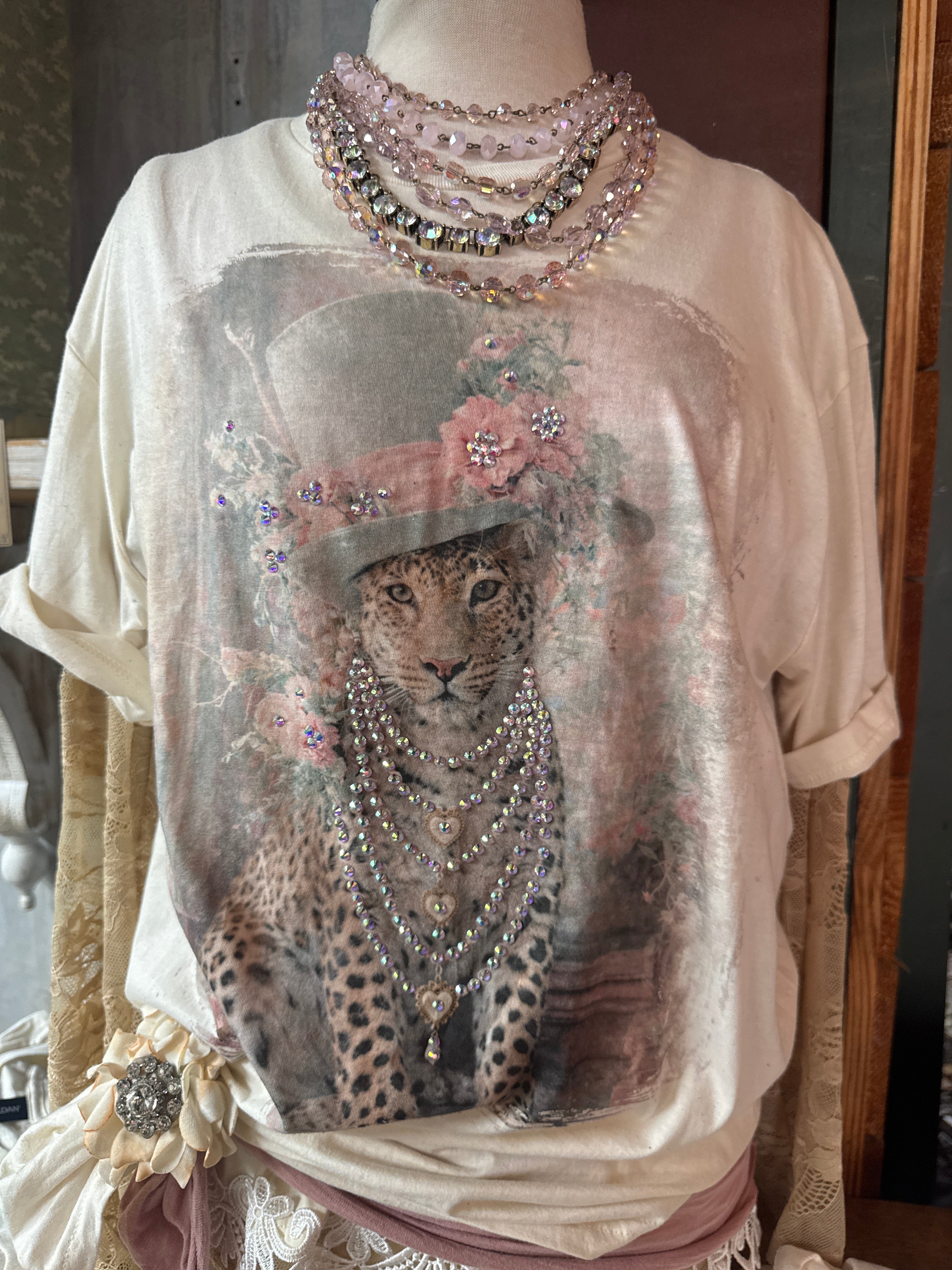 Prissy Top Hat Cougar