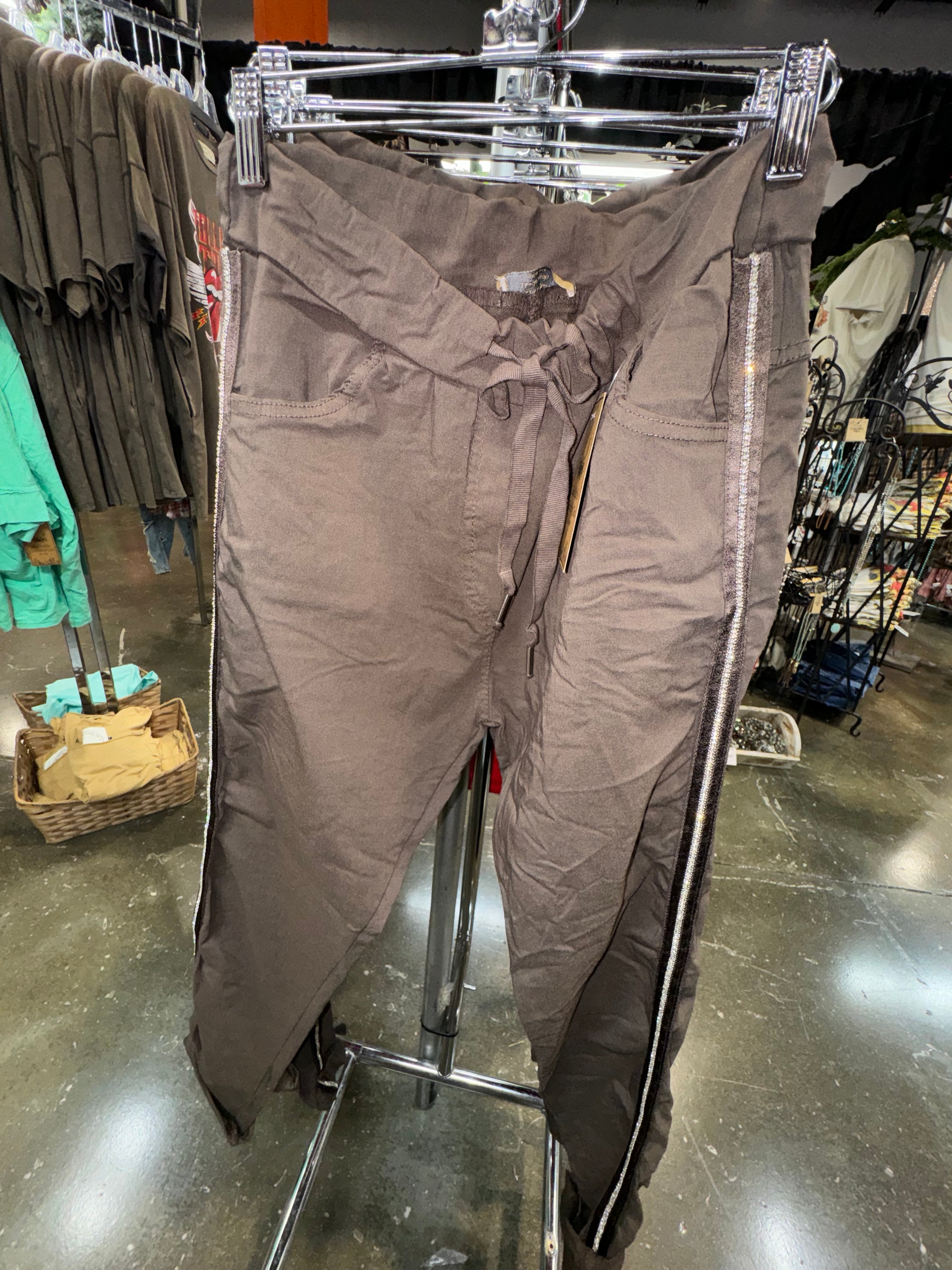 Rhinestone Jogger (One Size)