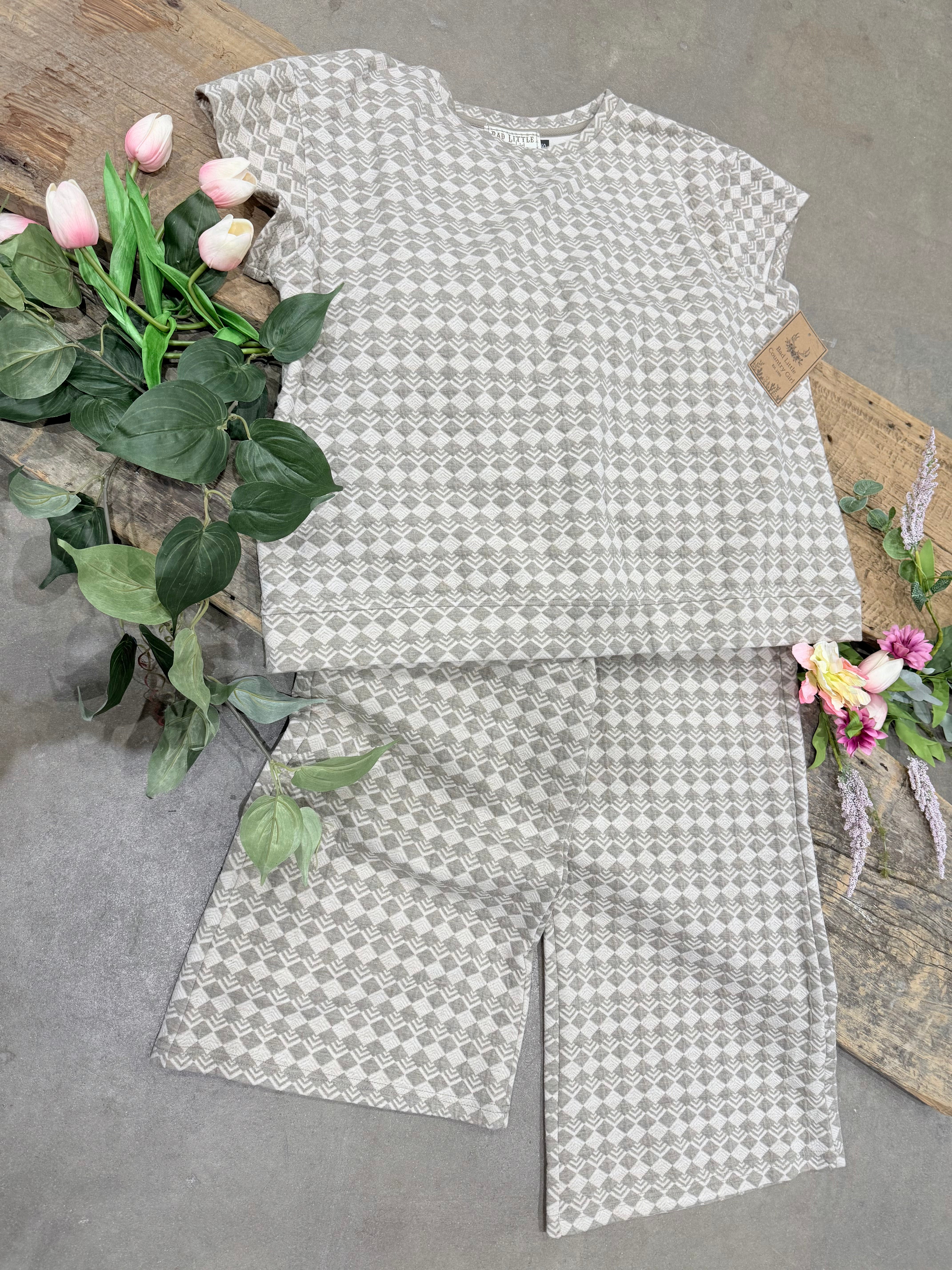 Grey & Cream "square pattern" lounge 2PC set
