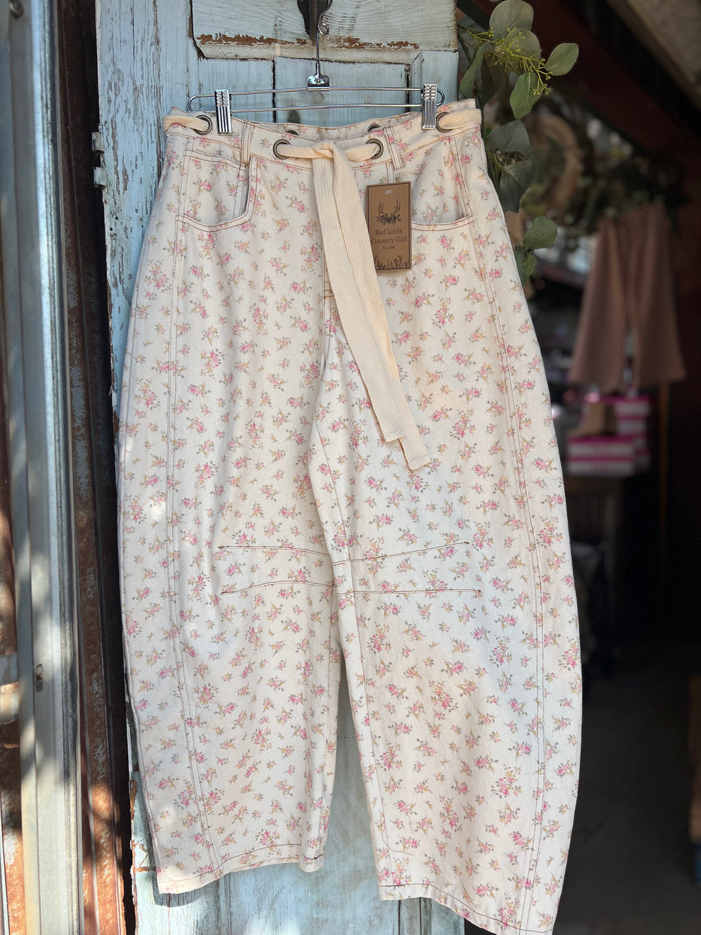 Rosé Drift Barrel Jeans