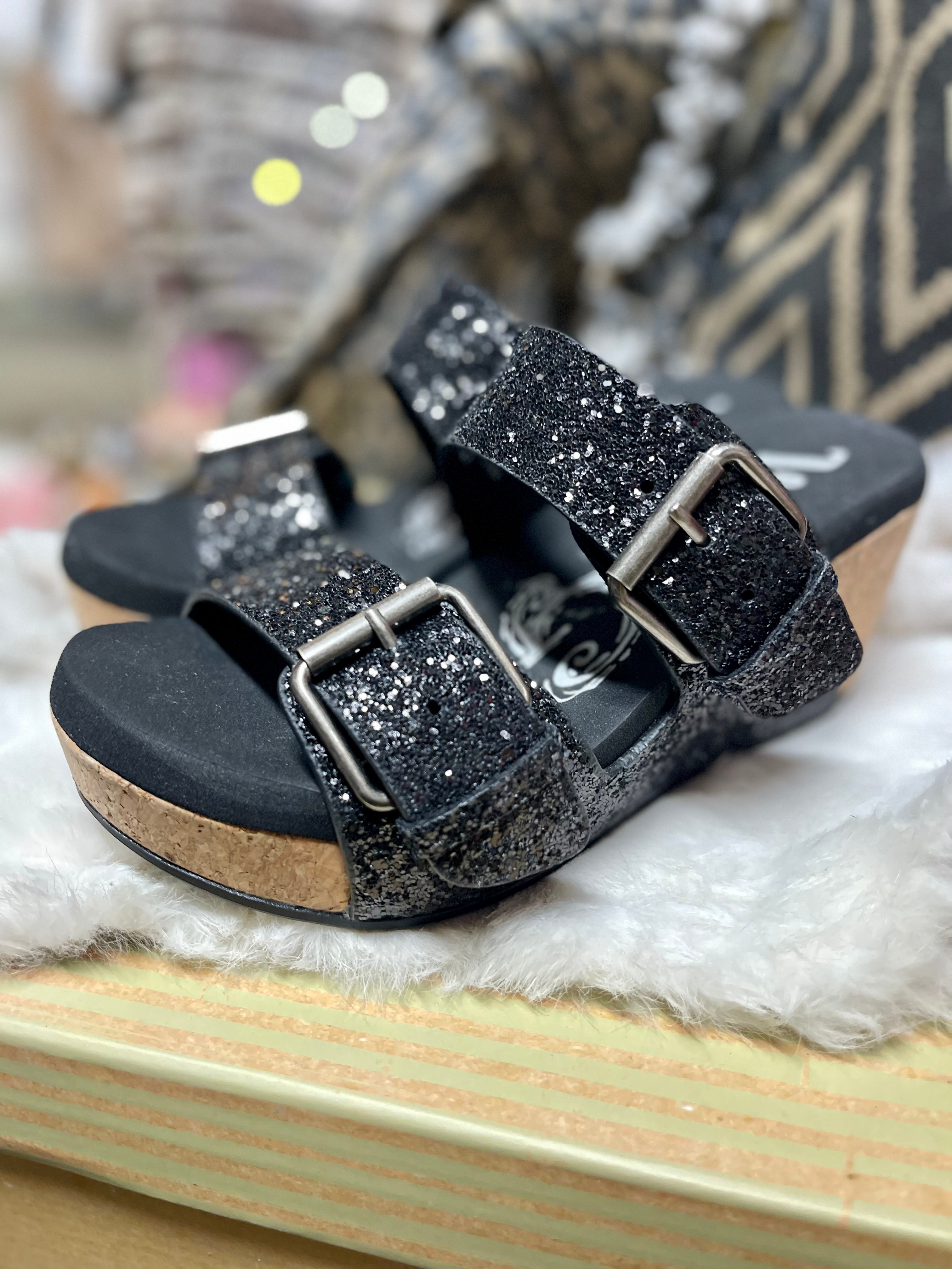 Glitzy Glee Wedges