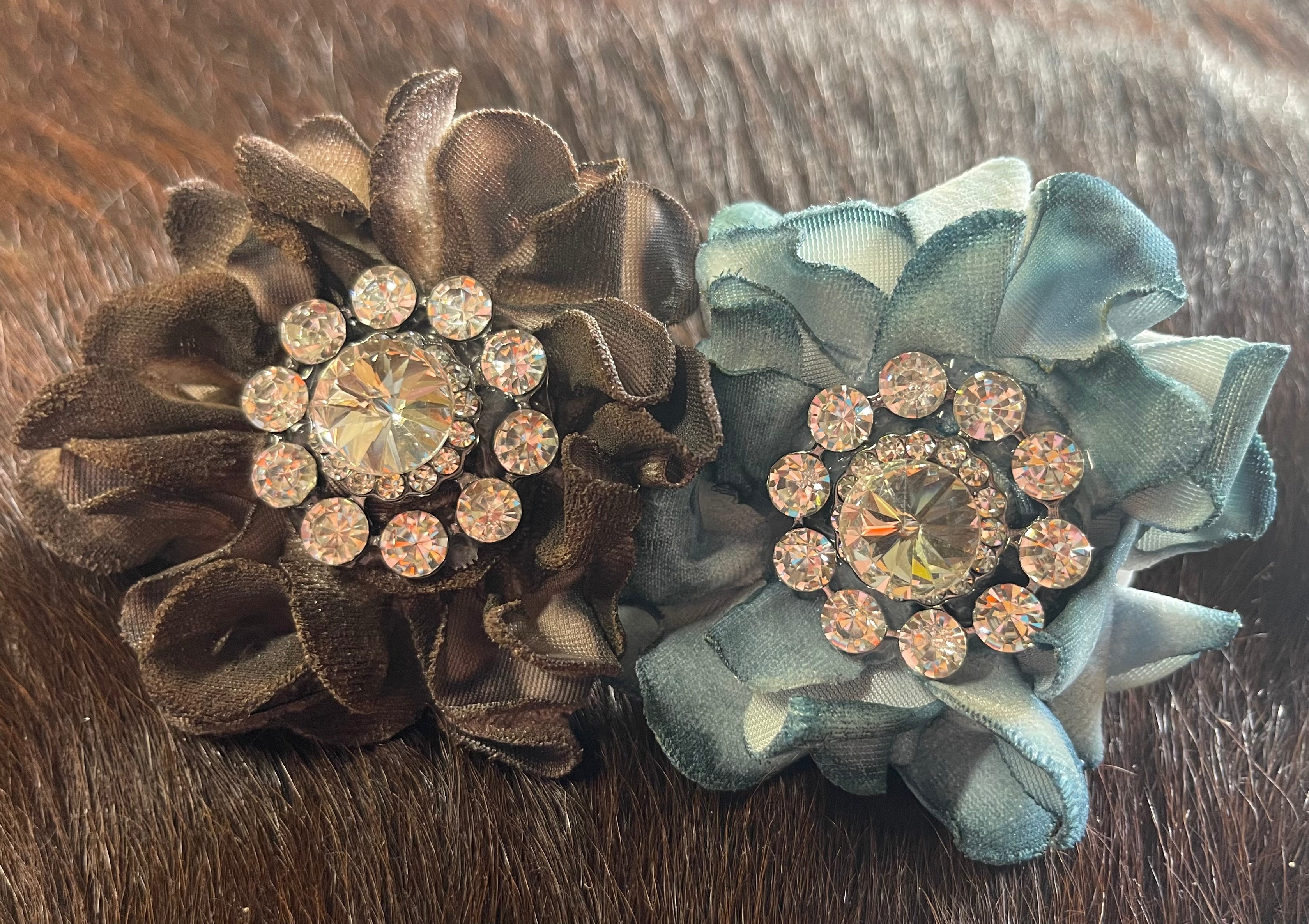 Flower Shirt Pulls